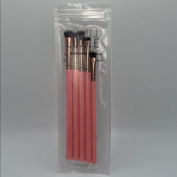 Luxie Eyeconic 5 Hand-Crafted Eyeshadow Brushes - Picture 6 of 8